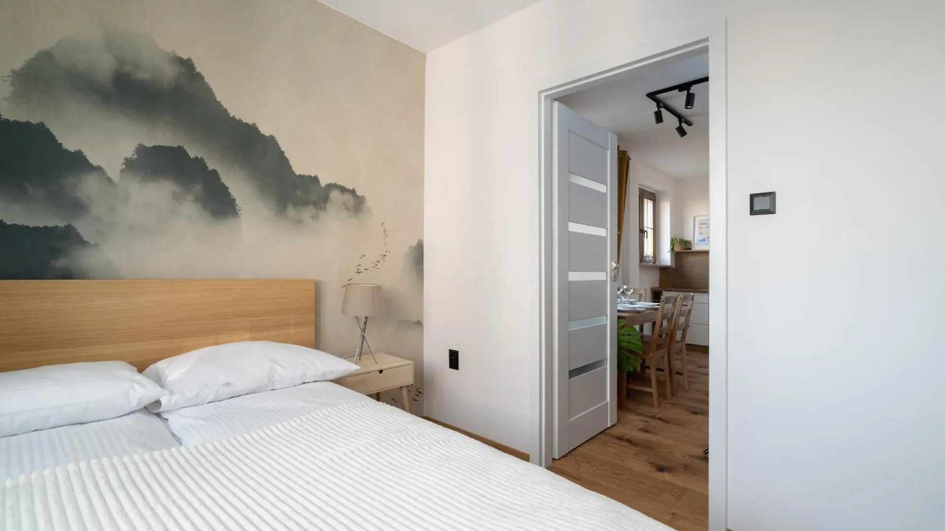 Comfortable Two-Bedroom Apartment Poznan By Noclegi Renters